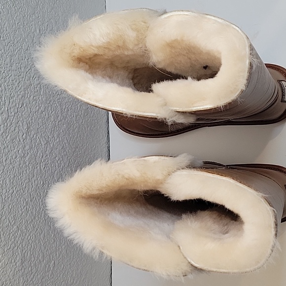 BEARPAW Women's Lori Hickory Boots US 10, 12 inches tall - Picture 10 of 17